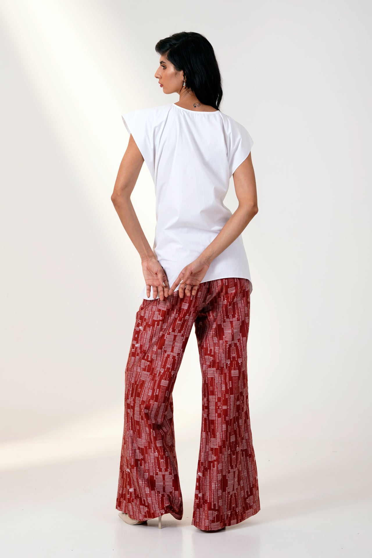 MARTINA II -  BOW CLUTCH TOP WITH PRINTED BELL BOTTOMS