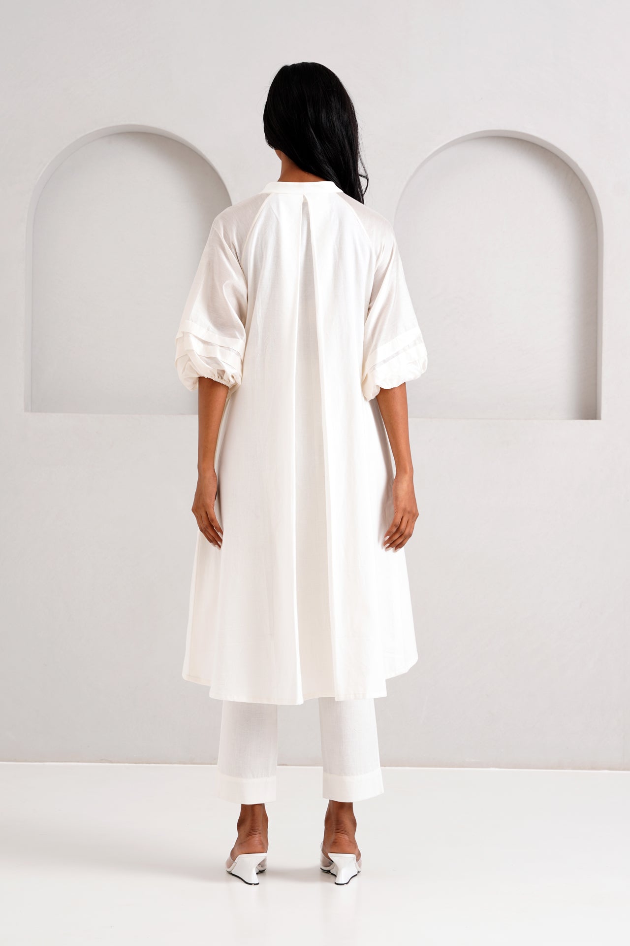 White Suvi Set - Embroidered Tunic + Pants