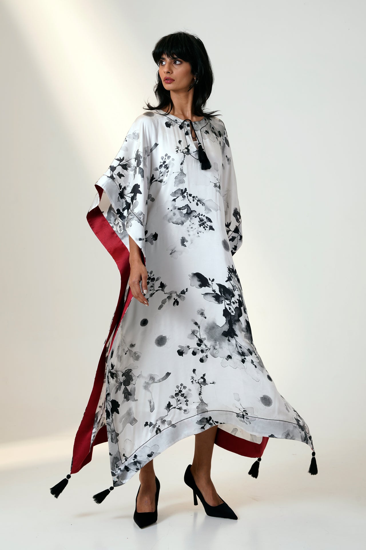 RUSTAQ - FLOWY KAFTAN SLIP