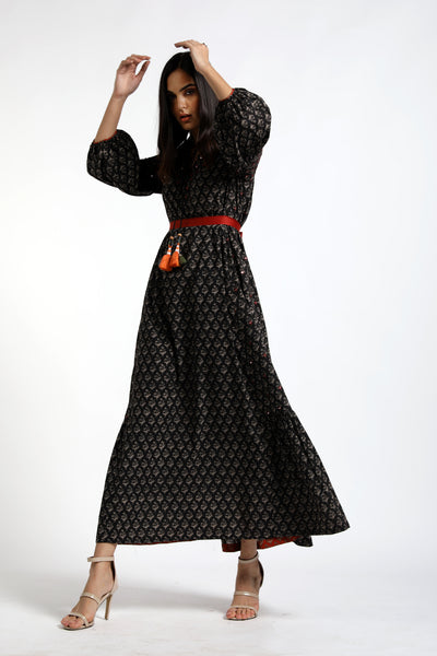 Sana - Black Beauty Gown
