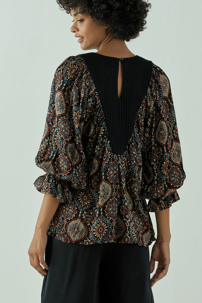 Neve - Fluted Island Top